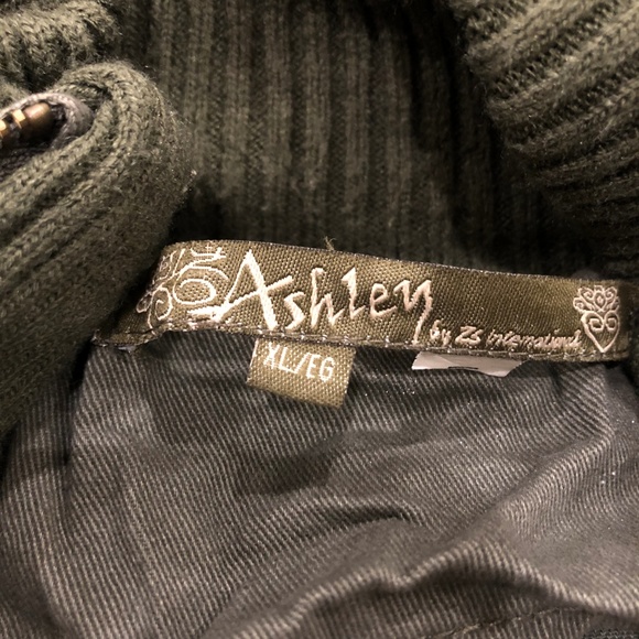 Olive Green Vintage  -  XL Hooded Jacket - Picture 6 of 7